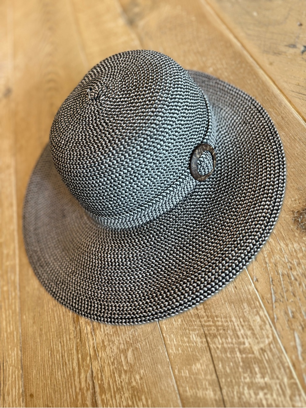 Classic Black & Tan Wide Brim Sun Hat